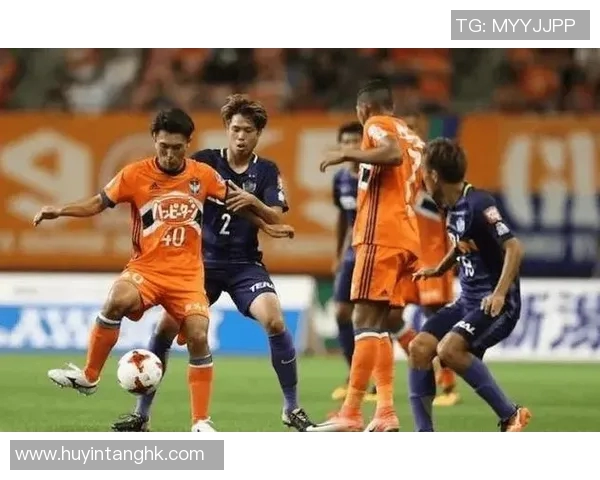 大分三神对决心队展现足球魅力与激情的精彩较量 大分三神对决心队展现足球魅力与激情的精彩较量